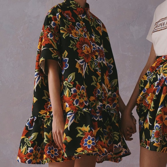 Carolina Herrera Dresses & Skirts - Carolina Herrera R20 dress